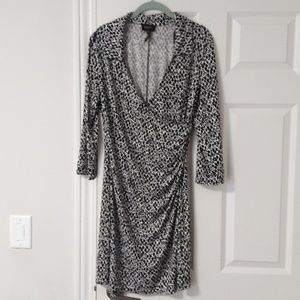 NEW Laundry faux wrap midi dress. Size 10.